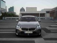 Novo BMW 116 Performance 122 HP (89 kW) 2025 Cinzento Citadino