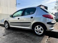 usado Peugeot 206 1.1 com Apenas 170000km