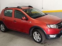 Usado Dacia Sandero Stepway 90 HP (66 kW) 2015 Sedan