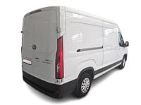 Usado Maxus V90 150 HP (110 kW) 2024 Branco Van