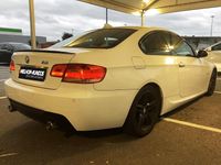 Usado BMW 320 177 HP (130 kW) 2009 Branco Coupé