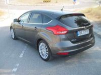 Usado Ford Focus Titanium 120 HP (88 kW) 2016 Cinzento Sedan
