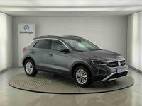Usado VW T-Roc Life 110 HP (80 kW) 2024 Cinzento SUV