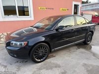 Usado Volvo S40 Momentum 109 HP (80 kW) 2005 Preto Sedan