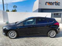 Usado Ford Focus 120 HP (88 kW) 2016 Preto