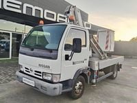 Usado Nissan Cabstar 125 HP (91 kW) 2005 Branco Pickup