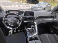 Usado Peugeot 5008 131 HP (96 kW) 2020 Preto Citadino