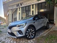 Usado Renault Captur Evolution 145 HP (106 kW) 2023 Cinza prata SUV