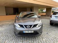 Usado Nissan Qashqai 110 HP (80 kW) 2016 Cinzento SUV