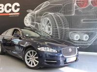 Usado Jaguar XJ Premium Luxury 300 HP (220 kW) 2015 Azul escuro Sedan