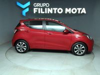 Usado Hyundai i10 Comfort 66 HP (48 kW) 2019 Vermelho Citadino