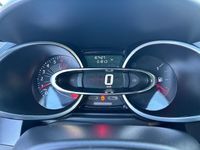 Usado Renault Clio IV LIMITED 90 HP (66 kW) 2016 Vermelho Citadino