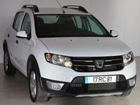 Usado Dacia Sandero Stepway 90 HP (66 kW) 2016 Amarelo