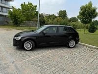 Usado Audi A3 Design 116 HP (85 kW) 2018 Preto Carrinha