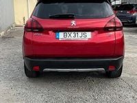 Usado Peugeot 2008 Allure 110 HP (80 kW) 2017 Vermelho SUV