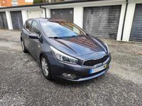 Usado Kia Ceed 90 HP (66 kW) 2015 Cinzento Citadino