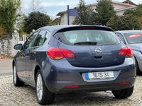 Usado Opel Astra Edition 125 HP (91 kW) 2010 Azul Citadino