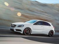 Usado Mercedes A45 AMG AMG 360 HP (264 kW) 2015 Cinzento