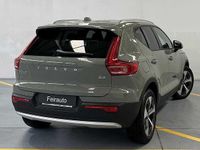 Usado Volvo XC40 163 HP (119 kW) 2025 Verde SUV