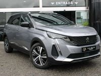 Usado Peugeot 5008 Allure 130 HP (95 kW) 2023 Cinzento Monovolume