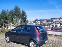 Usado Fiat Punto 80 HP (58 kW) 2002 Citadino