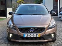 Usado Volvo V40 114 HP (83 kW) 2014 Preto Citadino