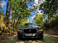 Usado Jaguar XE Prestige 180 HP (132 kW) 2015 Cinza escuro Sedan