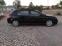 Usado Opel Signum 150 HP (110 kW) 2005 Preto Citadino