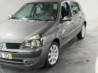 Usado Renault Clio II 55 HP (40 kW) 2002 Sedan