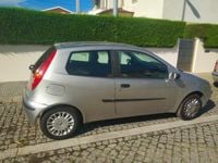 Usado Fiat Punto 60 HP (44 kW) 2002 Citadino