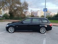 Usado BMW 320 177 HP (130 kW) 2009 Preto Carrinha