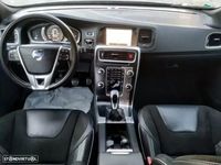 Usado Volvo V60 R-Design 120 HP (88 kW) 2017 Cinzento Carrinha