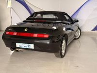Usado Alfa Romeo Spider 155 HP (114 kW) 2000 Preto Cabrios