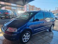 Usado VW Sharan 103 HP (75 kW) 2010 Azul Monovolume