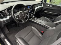 Usado Volvo XC60 Momentum 190 HP (139 kW) 2018 Preto SUV