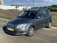 Usado Skoda Roomster 105 HP (77 kW) 2012 Cinza Monovolume
