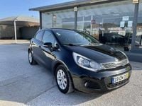 Usado Kia Rio 80 HP (58 kW) 2014 Preto Citadino