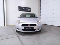 Usado Fiat Grande Punto Dynamic 75 HP (55 kW) 2010 Cinza Citadino