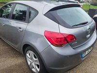 Usado Opel Astra 95 HP (69 kW) 2010 Cinzento