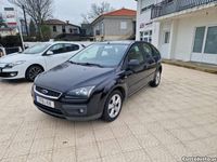 Usado Ford Focus Ghia 115 HP (84 kW) 2006 Preto