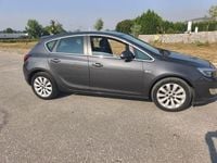 Usado Opel Astra 125 HP (91 kW) 2010 Sedan