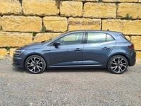 Usado Renault Mégane IV Intens 115 HP (84 kW) 2022 Cinzento (metalizado) Citadino