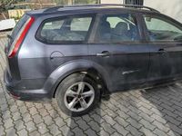 Usado Ford Focus 109 HP (80 kW) 2008 Cinzento Carrinha