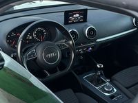 usado Audi A3 1.6 TDI S-line