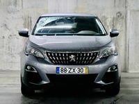 Usado Peugeot 3008 131 HP (96 kW) 2020 Cinzento Citadino