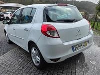Usado Renault Clio II Dynamique 90 HP (66 kW) 2011 Branco