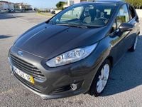 Usado Ford Fiesta 101 HP (74 kW) 2016 Cinzento Citadino