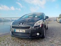 Usado Peugeot 5008 112 HP (82 kW) 2010 Cinzento Monovolume