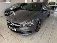 Usado Mercedes CLA200 135 HP (99 kW) 2015 Cinza Carrinha