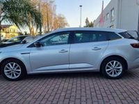 Usado Renault Mégane IV 95 HP (69 kW) 2018 Cinzento Carrinha